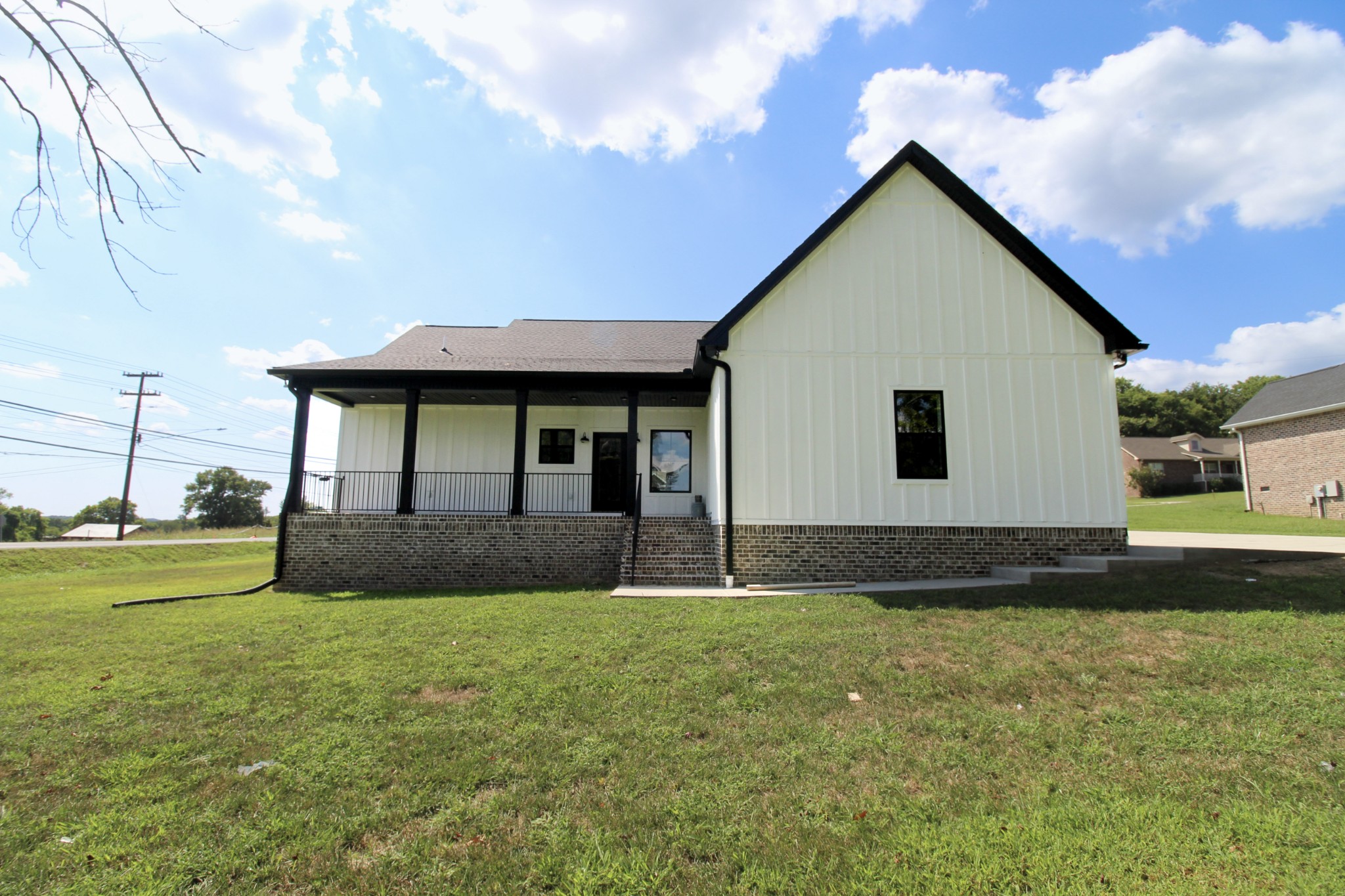 50 Mockingbird Ln
