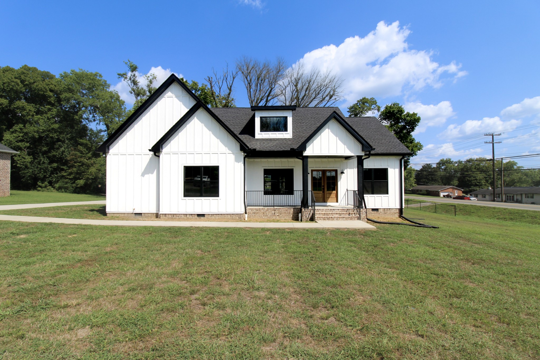 50 Mockingbird Ln
