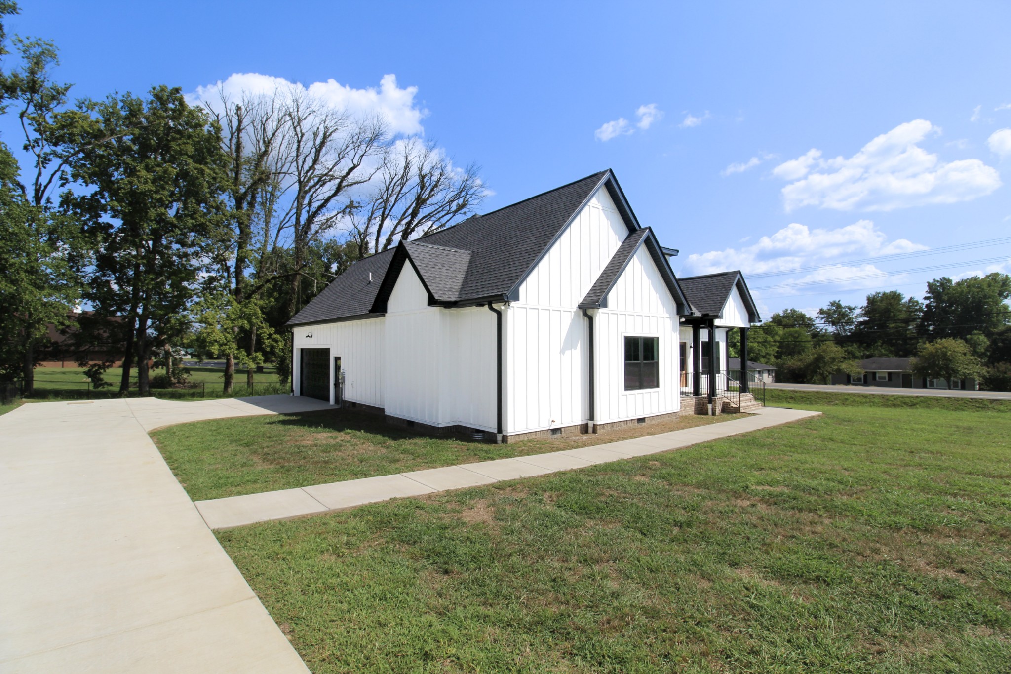 50 Mockingbird Ln