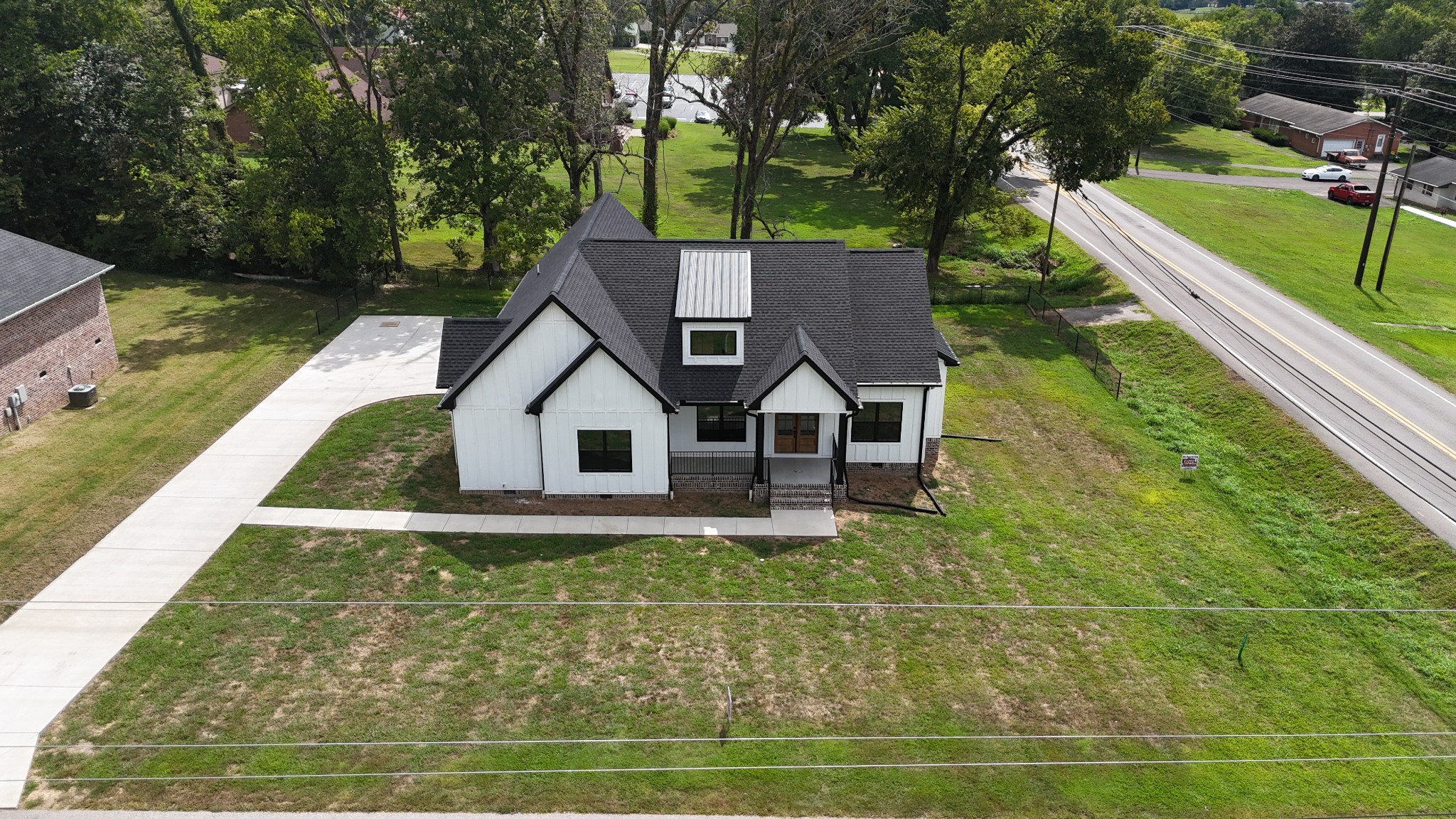 50 Mockingbird Ln