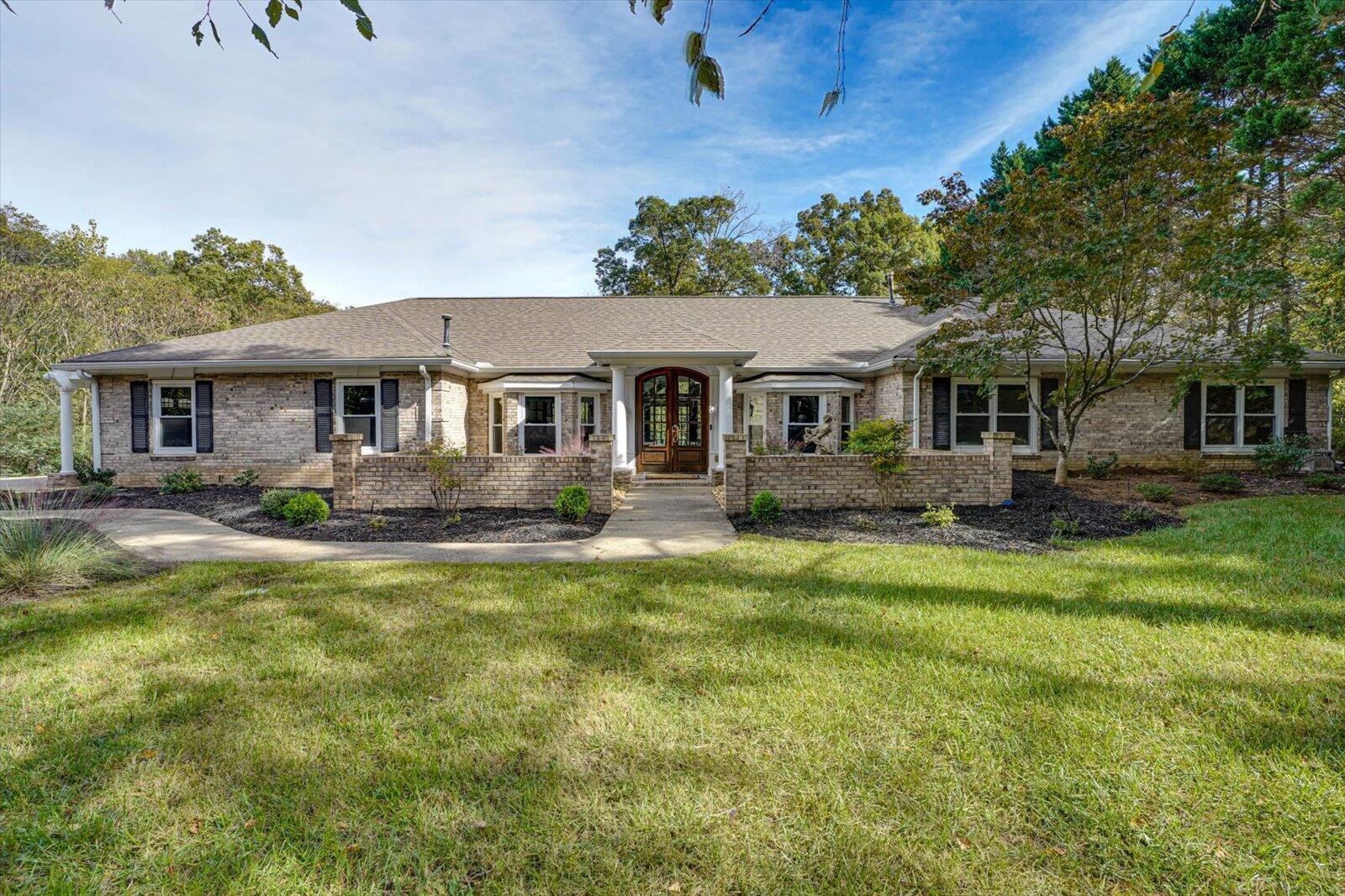 5812 Lake Resort Drive