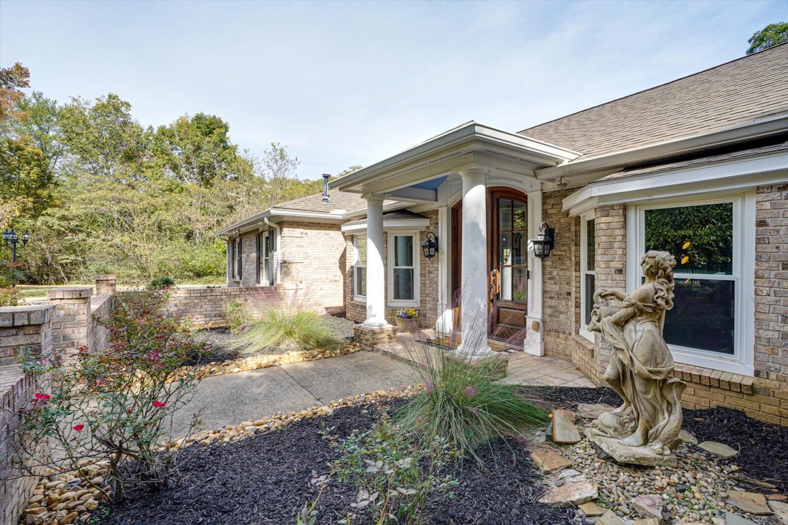 5812 Lake Resort Drive