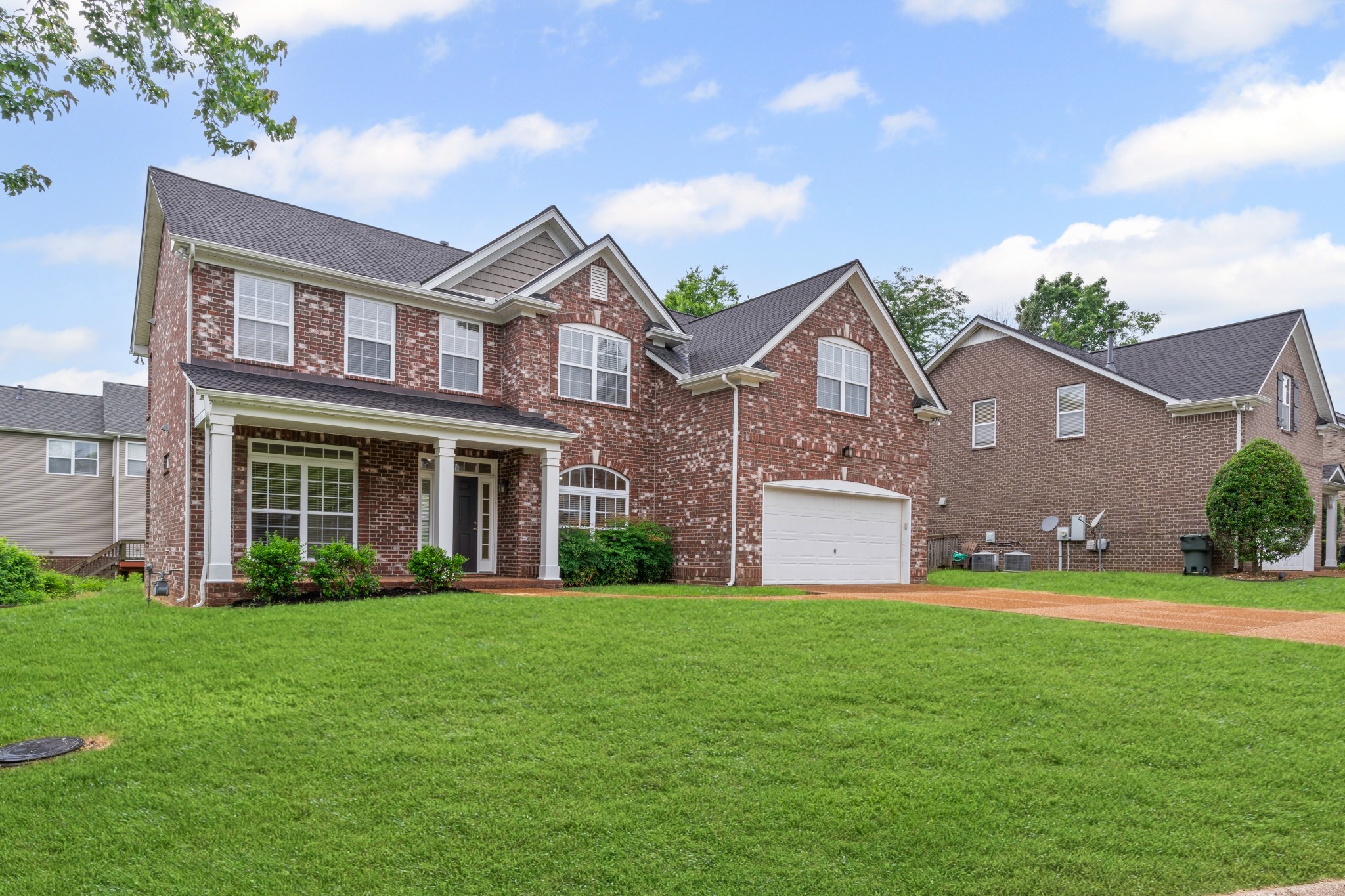 814 Alex Way