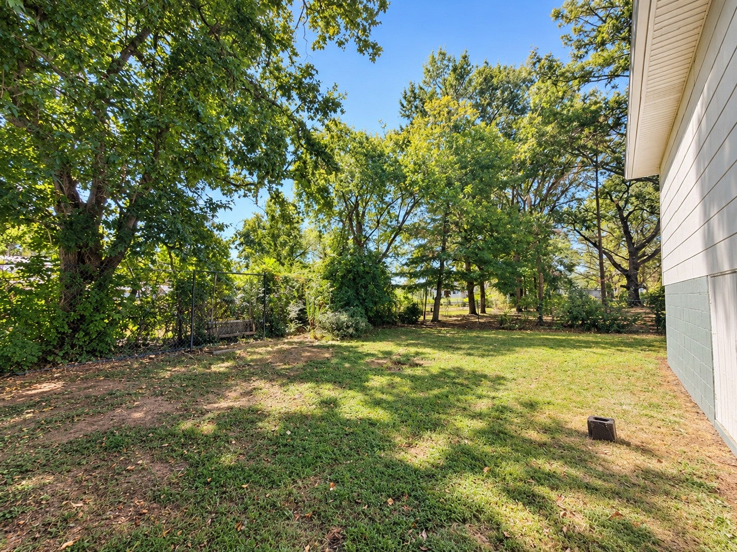 210 Rolling Rd