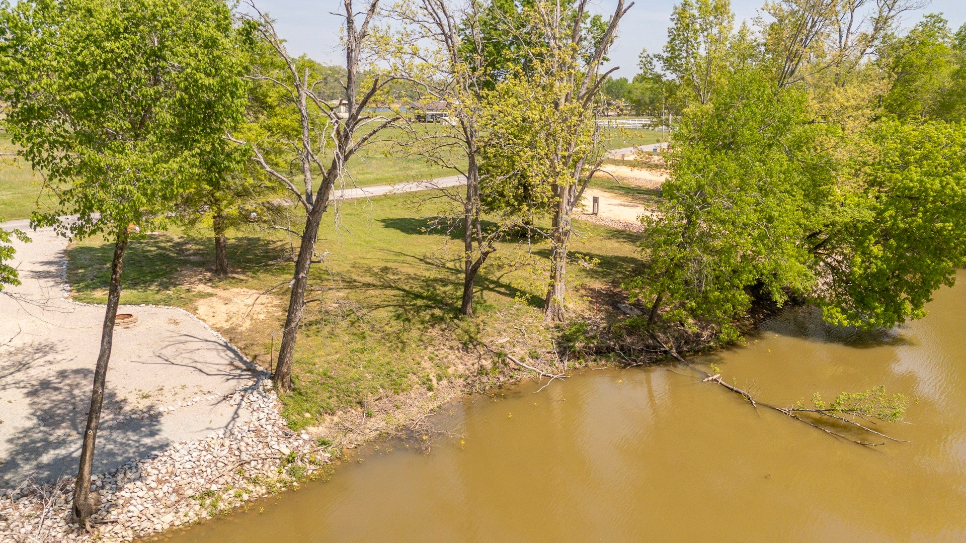 328 Duck Blind Rd