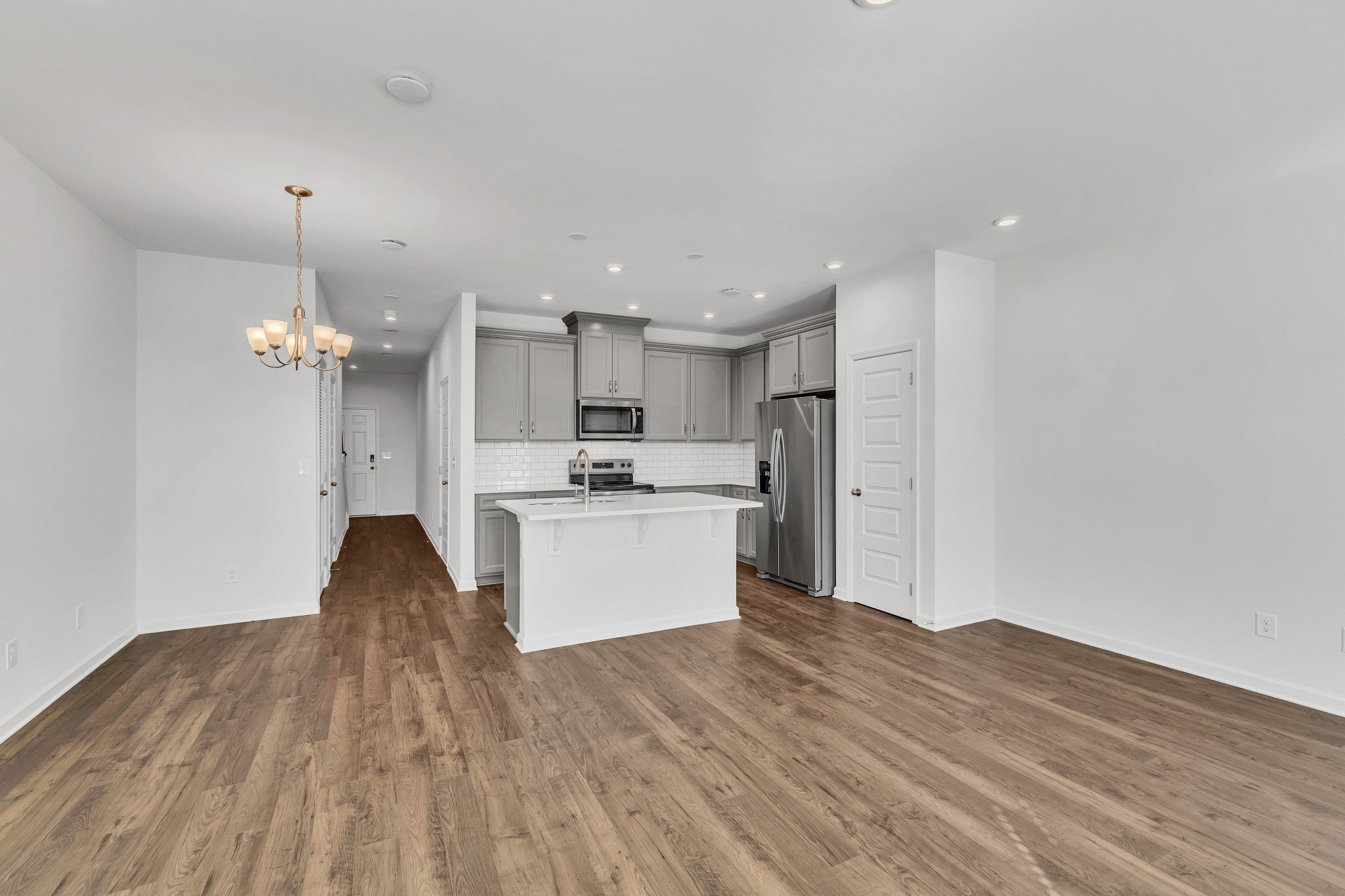 5006 Dayflower Dr