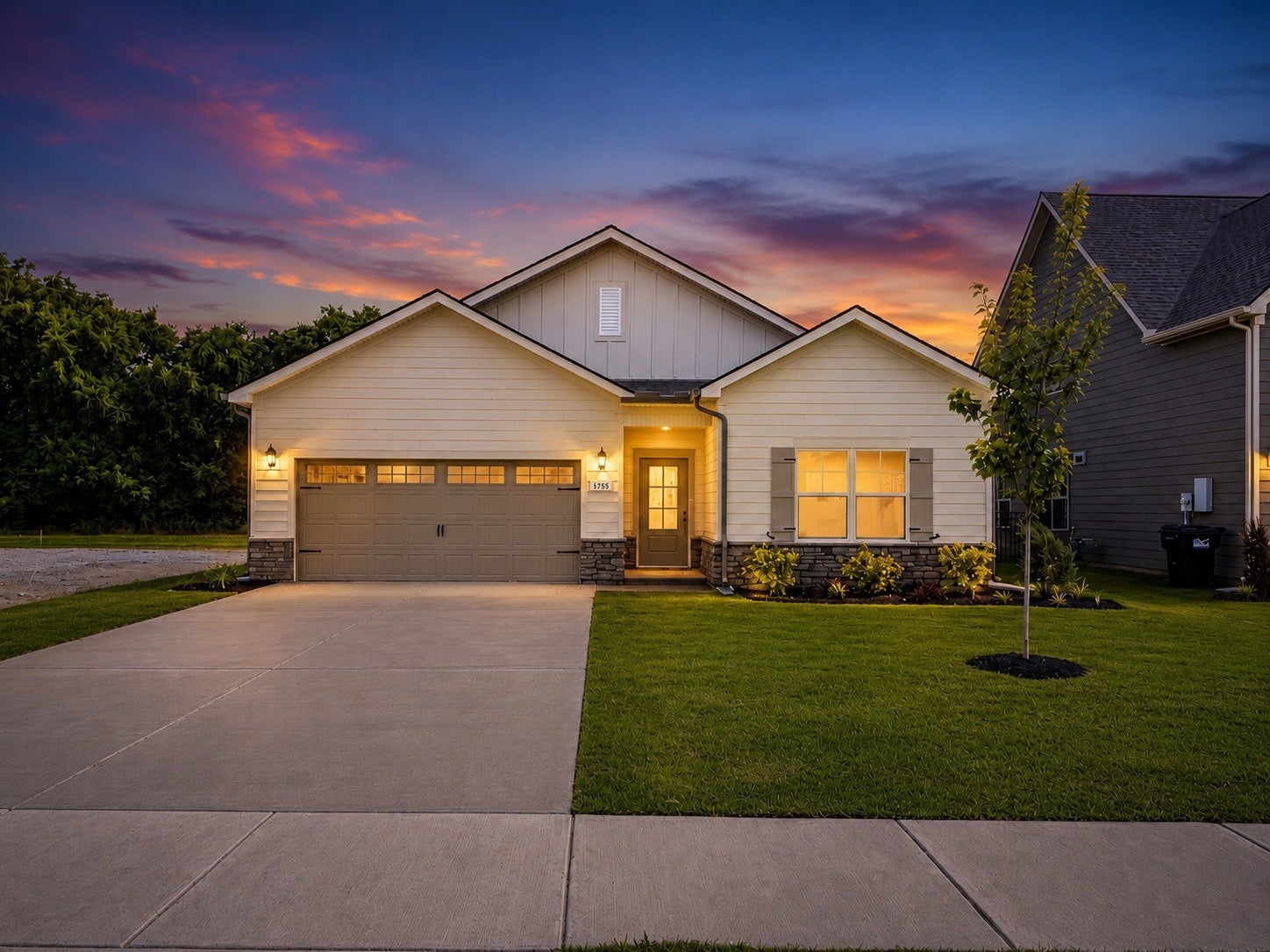 5735 Shoreline Drive