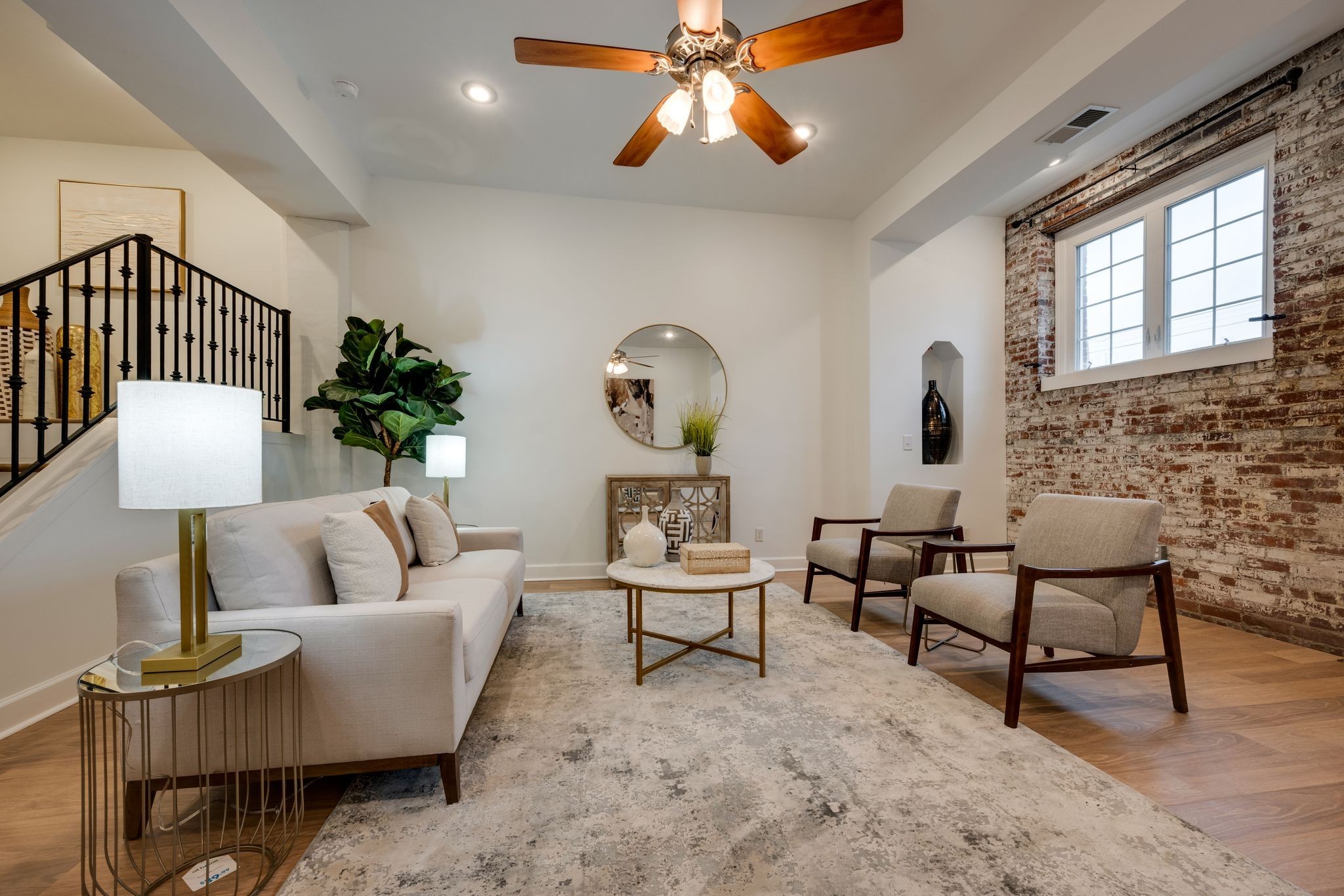 202A West College Street 4