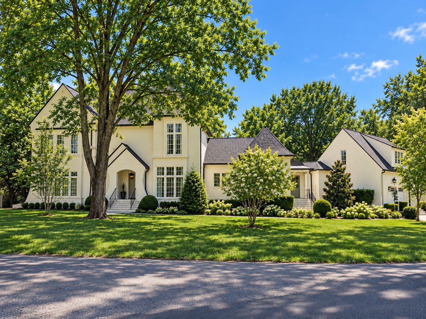 8-bed listing at 142 Heady Dr, Nashville