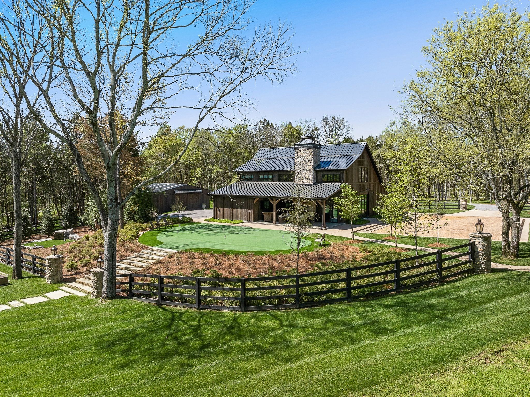 8530 Saundersville Rd