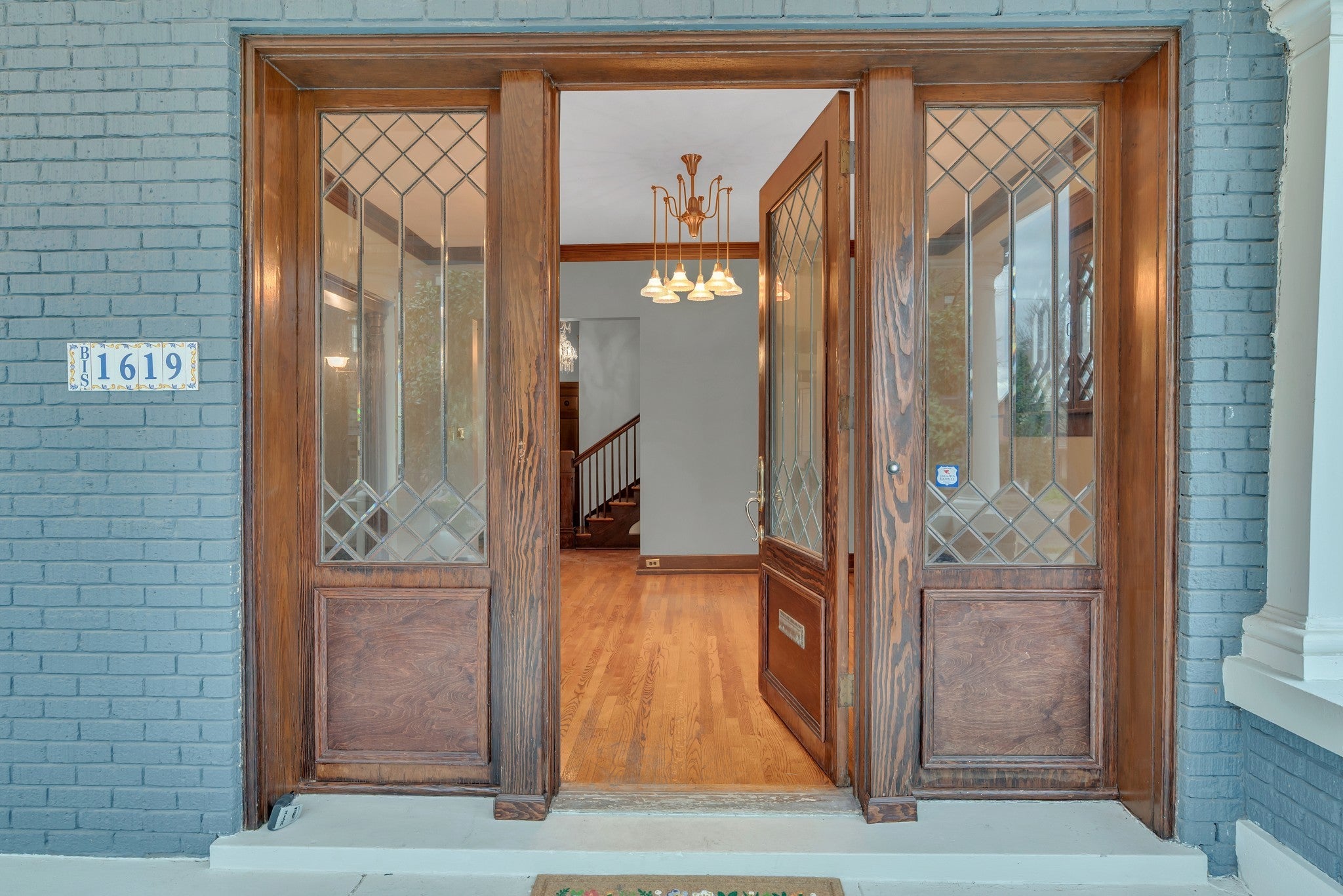 5-bed listing at 1619 18th Ave S, Nashville