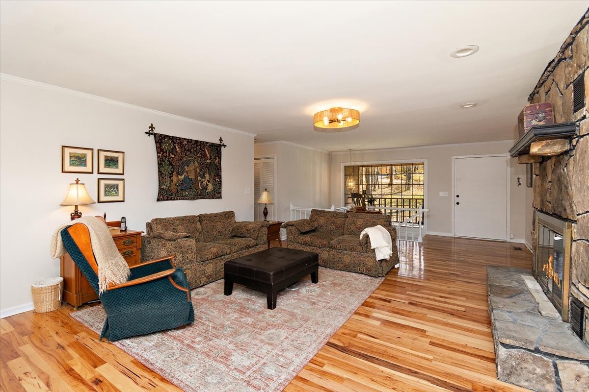 133 Woodmont Dr