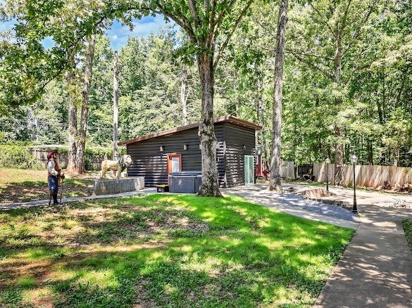 4537 Louise Creek Rd