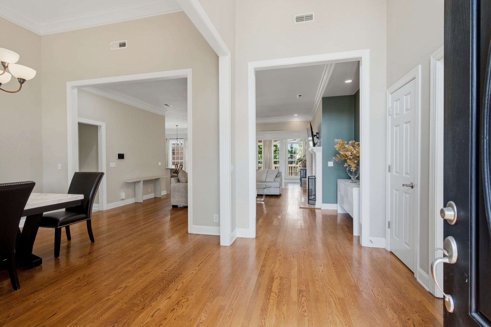 3420 Salem Cove Ln