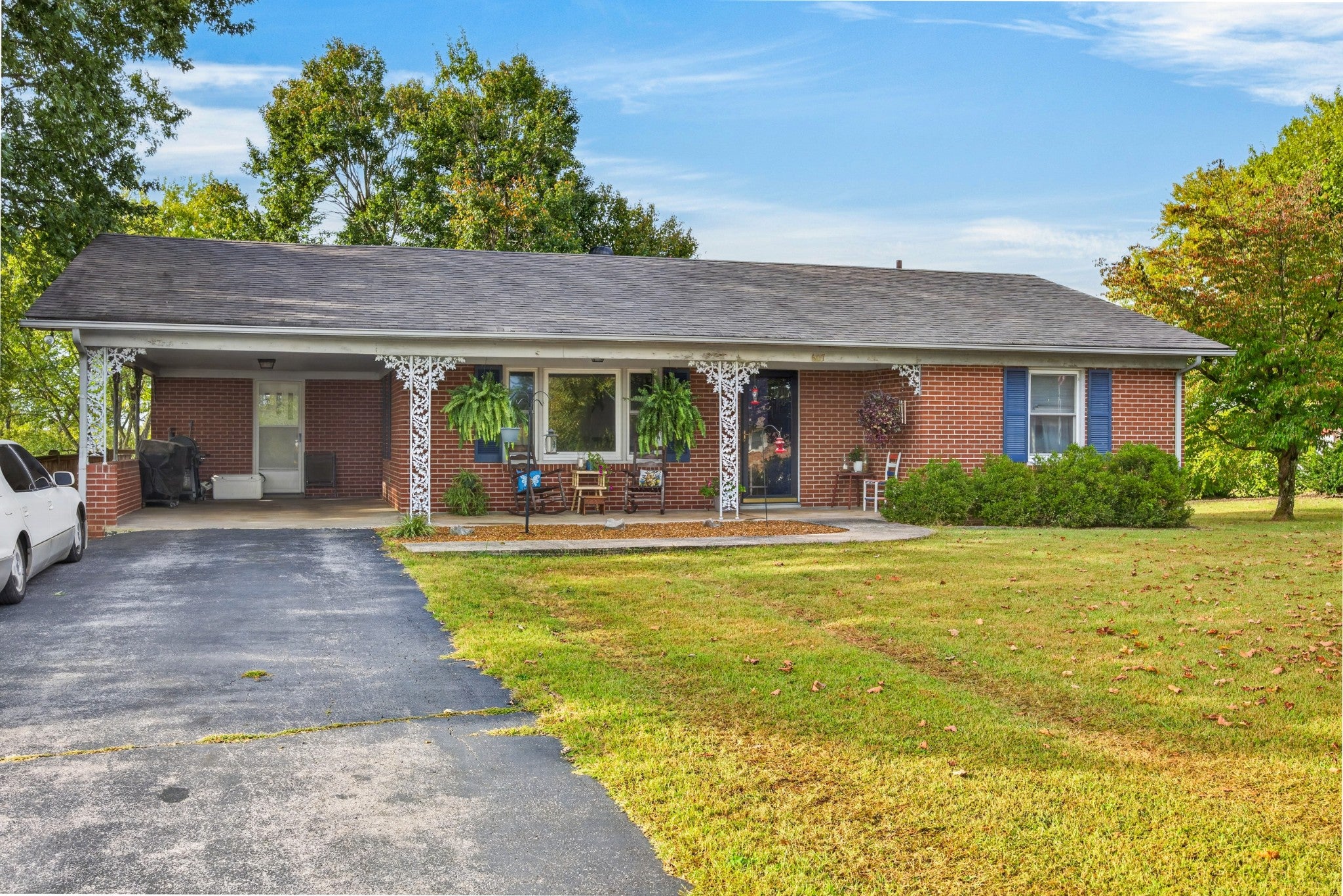 607 Turn Table Rd