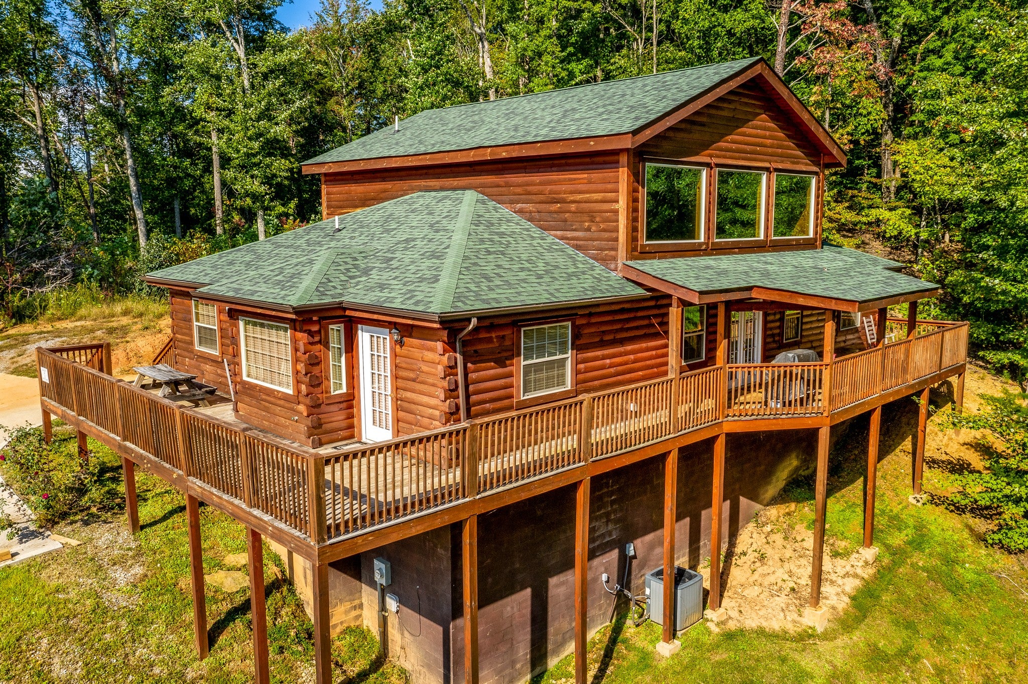 2205 Meredith Way