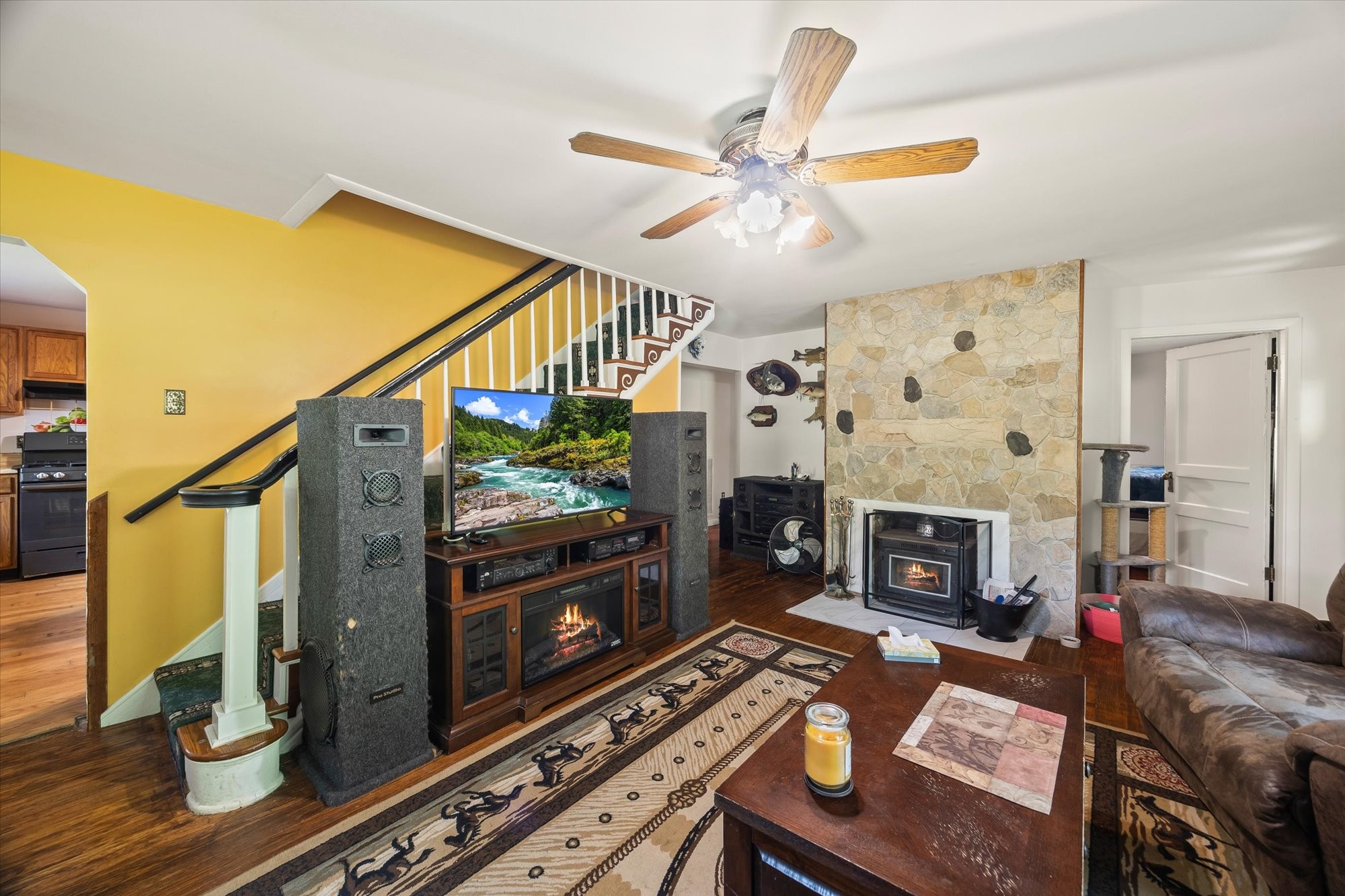 747 Hunting Creek Rd