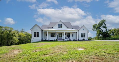 1220 Boat Dock Rd Hartsville TN 37074