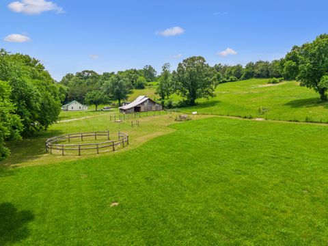 2665 Center Point Rd Pulaski TN 38478