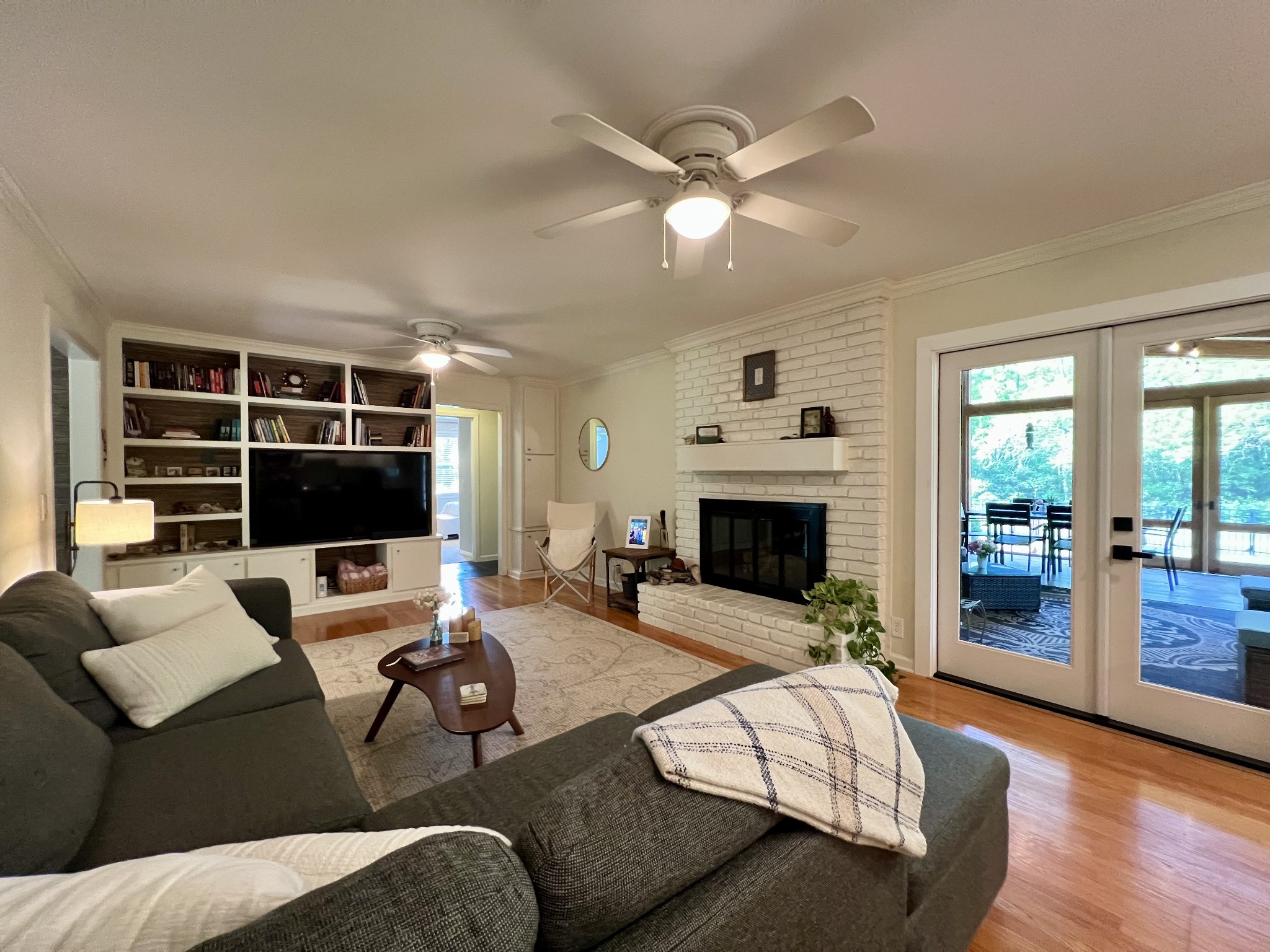 885 Holly Tree Gap Rd