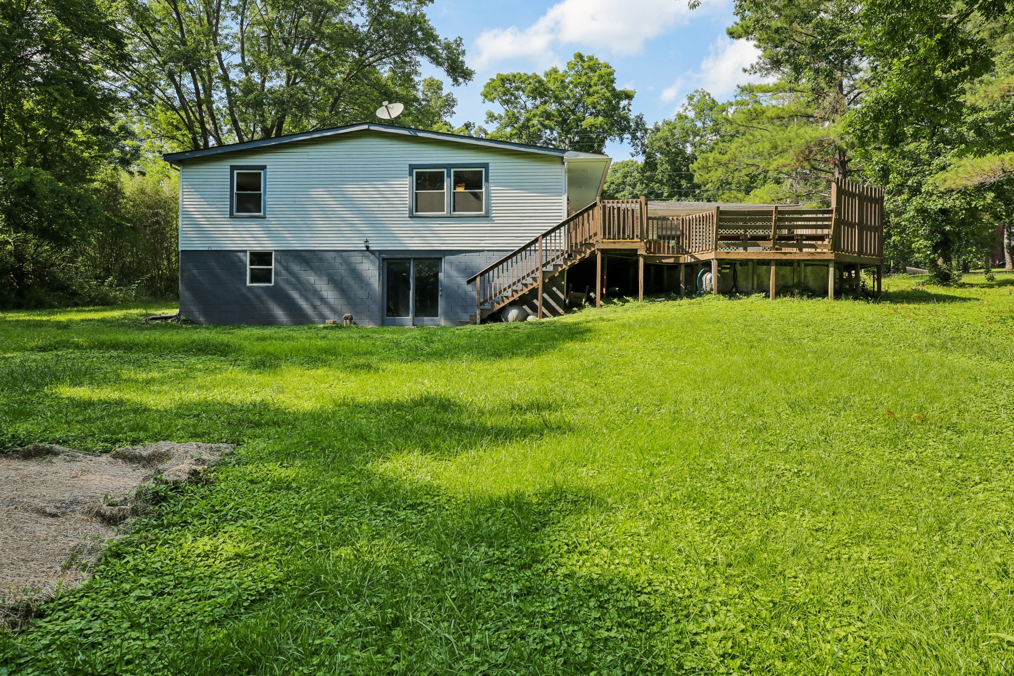 4049 Grays Point Rd - Photo 3