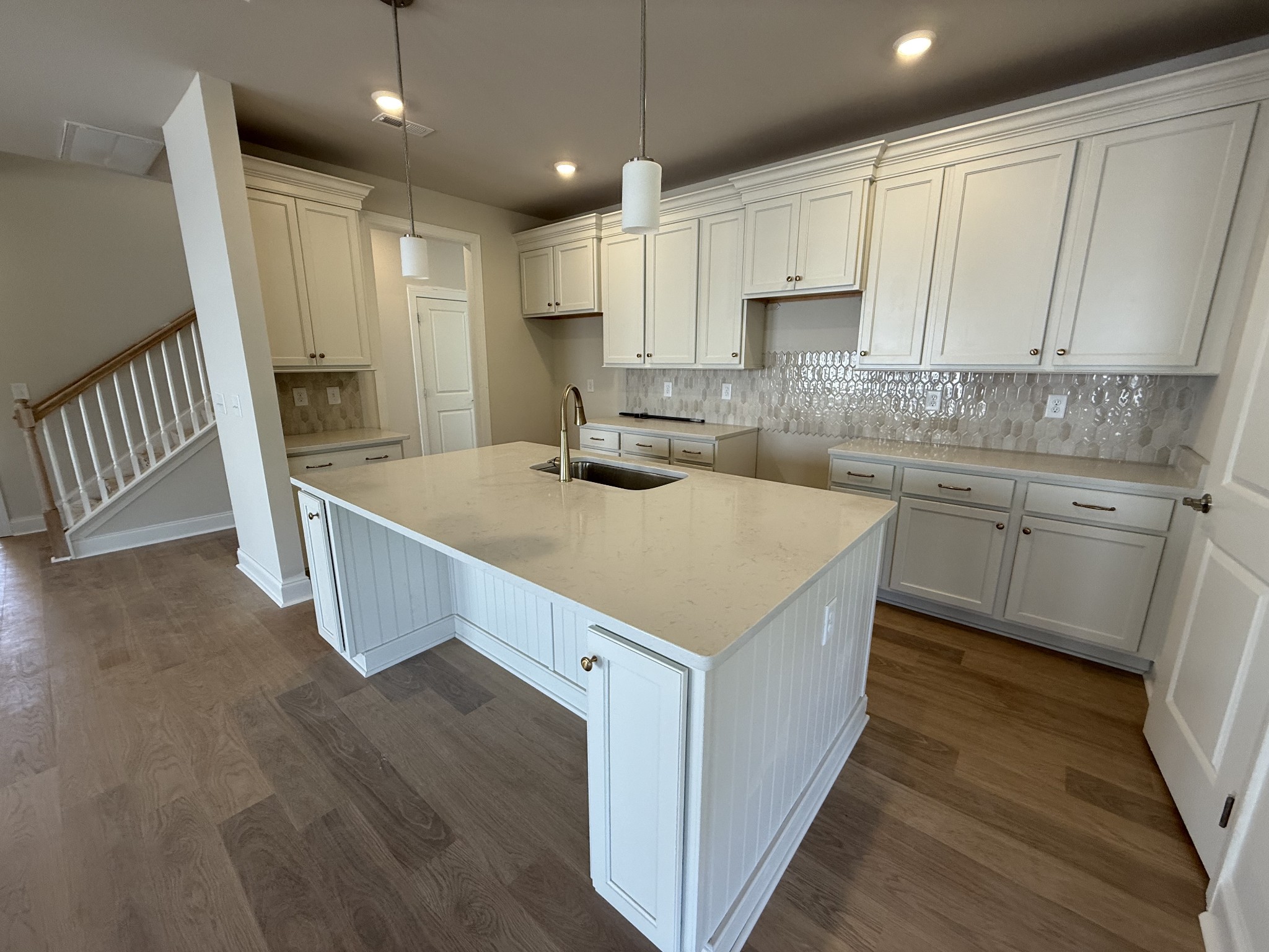 7319 Dutch River Circle