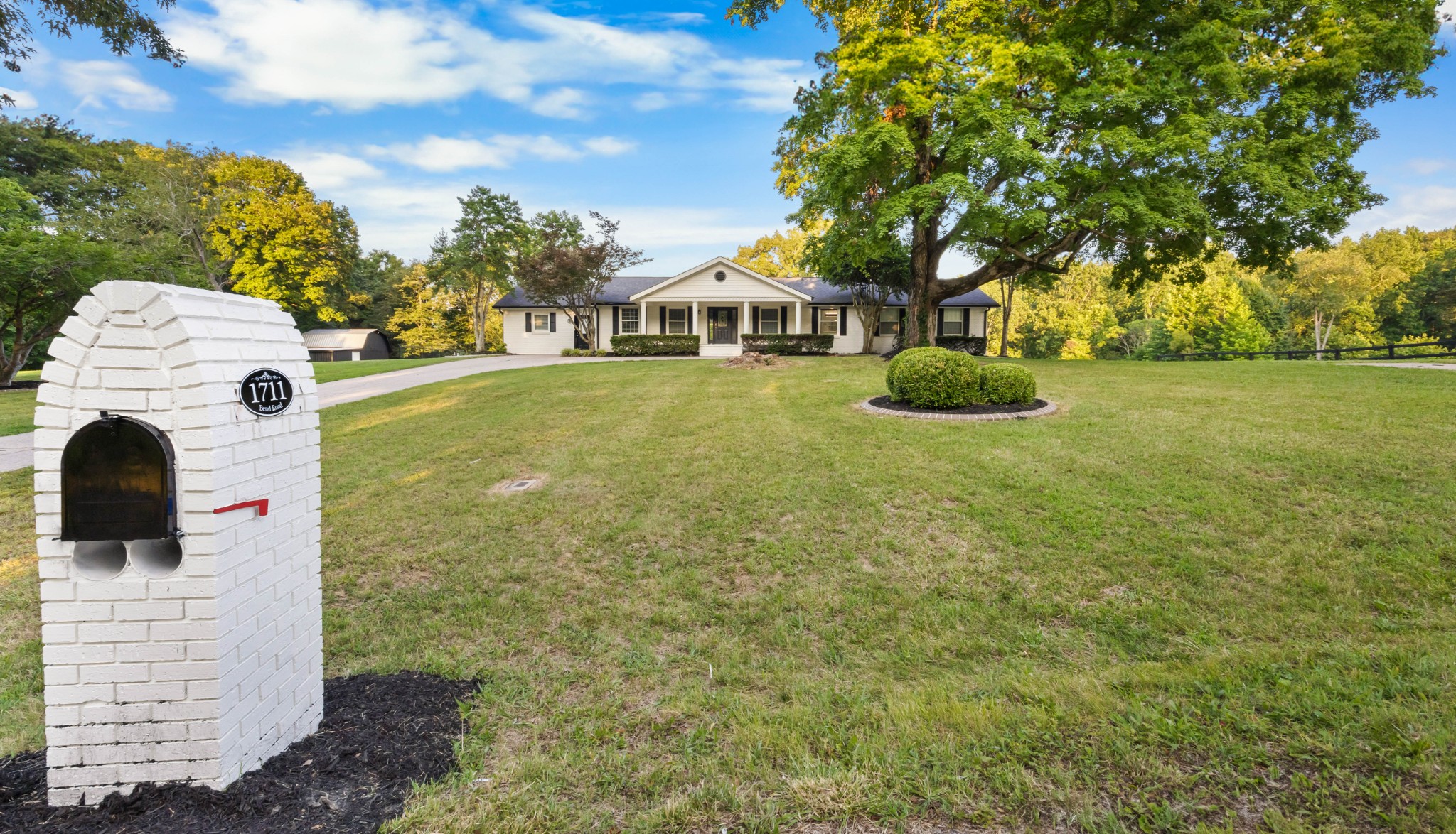 1711 Bend Rd