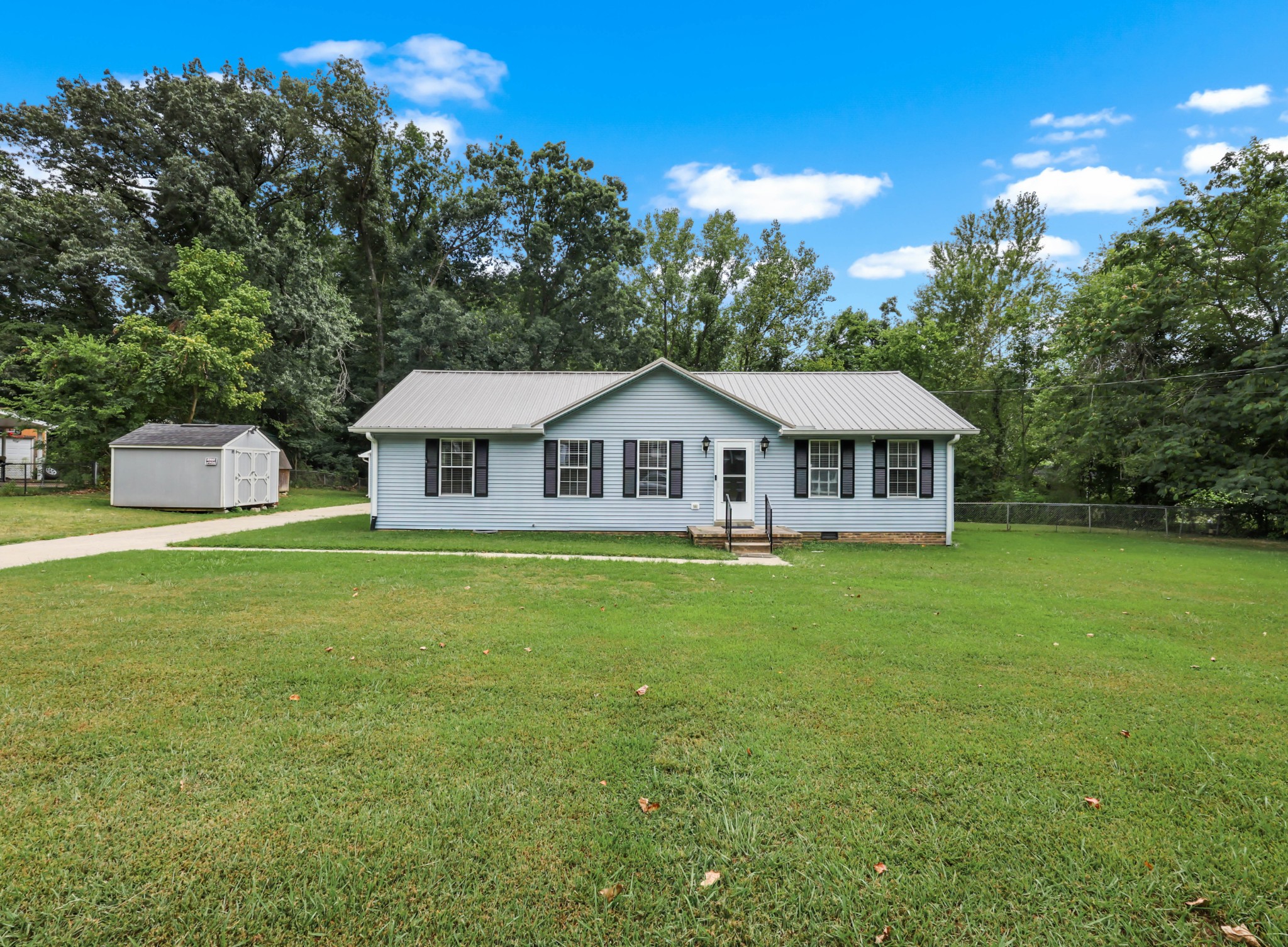 148 Lexington Dr