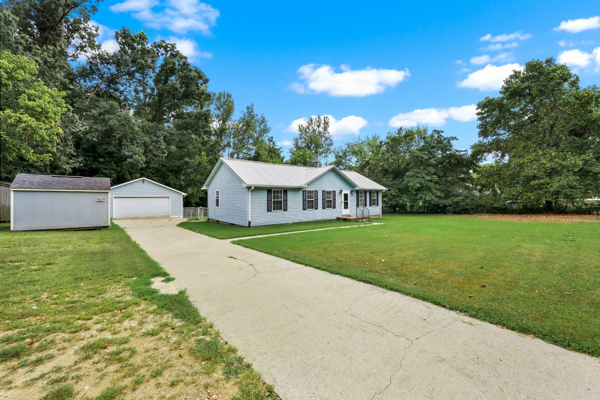148 Lexington Dr