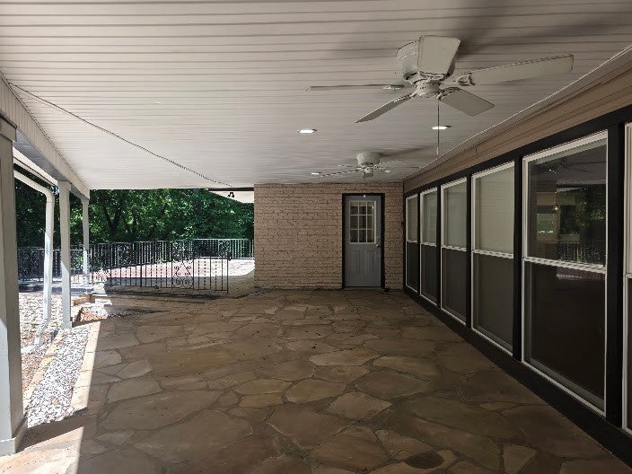 276 E Porters Bluff Rd