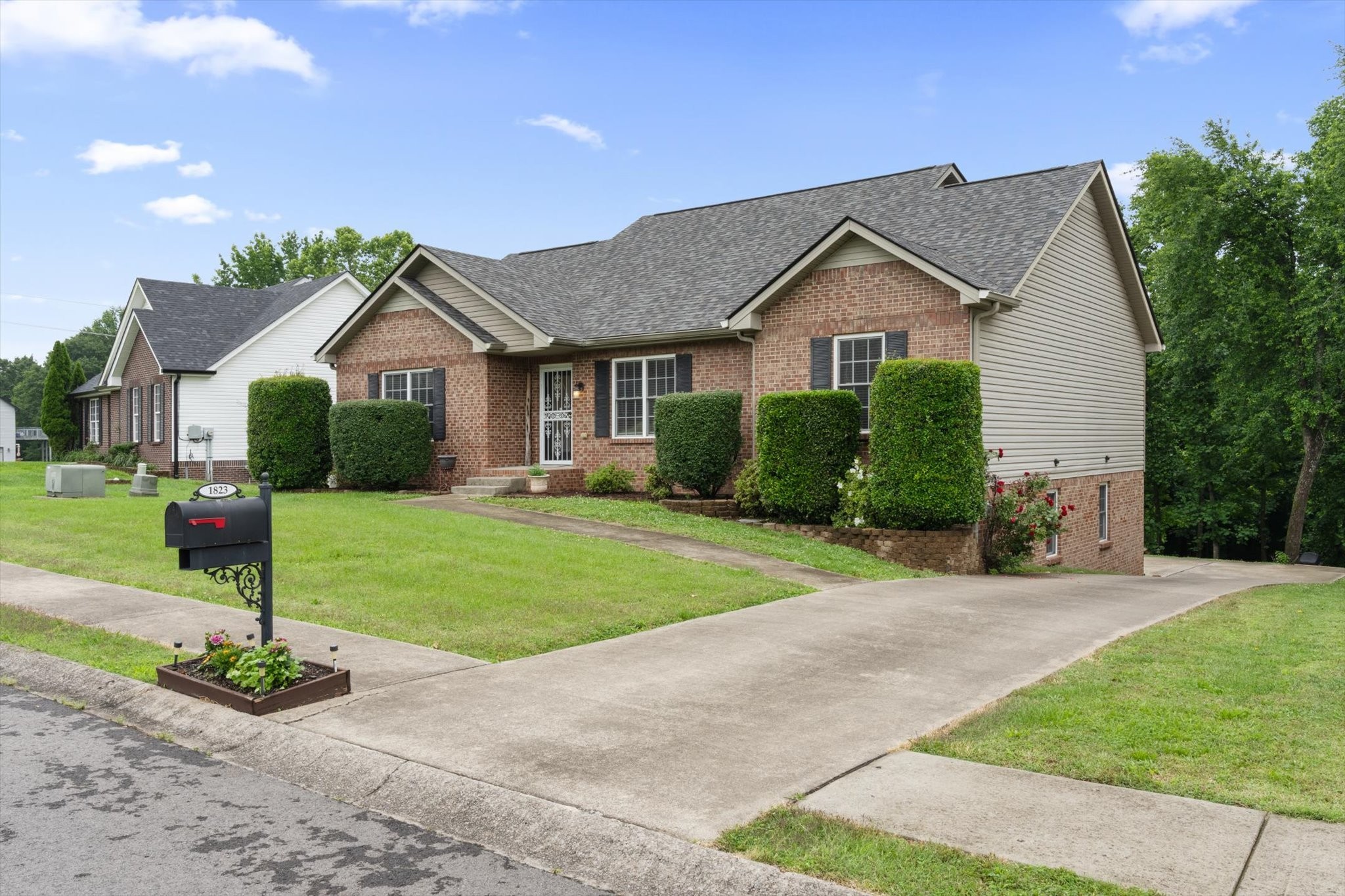 1823 Patricia Dr