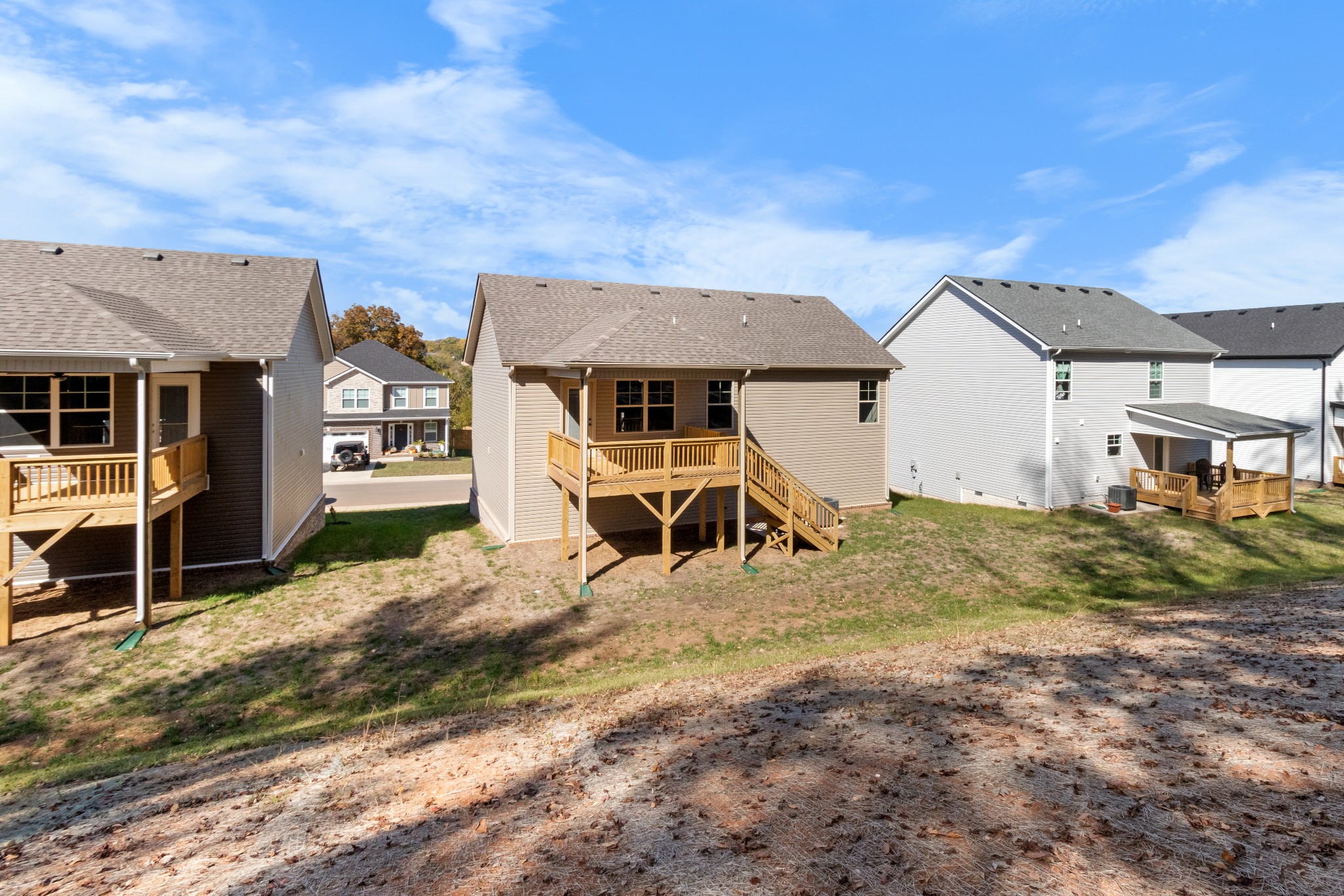 Clarksville, Tennessee 37043, United States, 4 Bedrooms Bedrooms, ,3 BathroomsBathrooms,Residential,Pending,62820