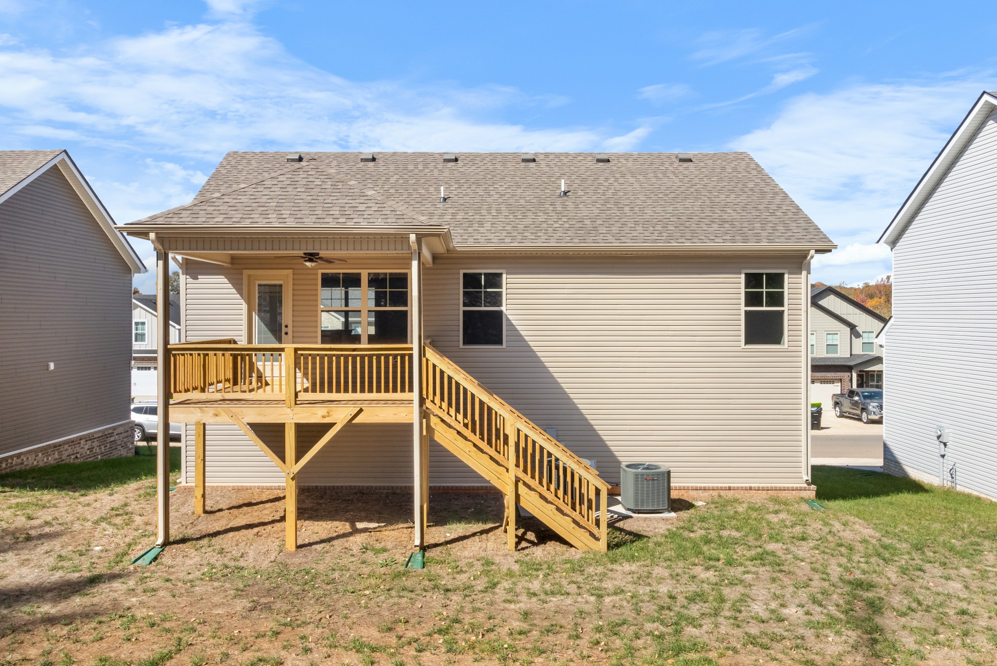 Clarksville, Tennessee 37043, United States, 4 Bedrooms Bedrooms, ,3 BathroomsBathrooms,Residential,Pending,62820