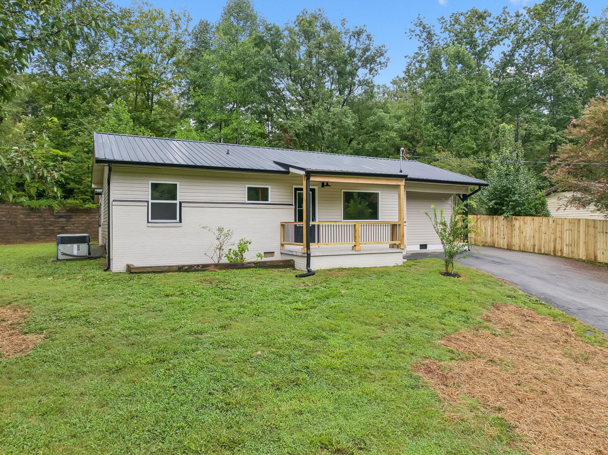 969 Sim Goodwin Road SW