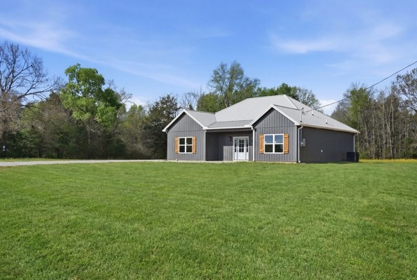 1180 Belfast Farmington Rd