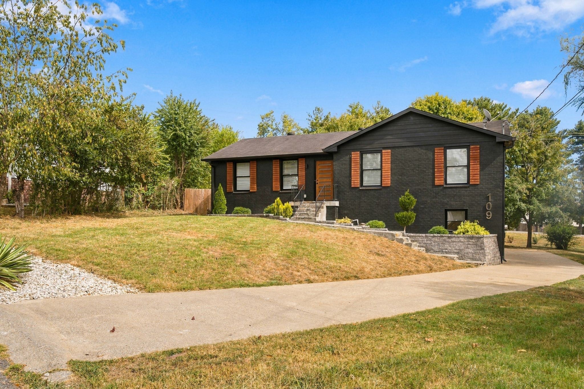 109 Redondo Ct S