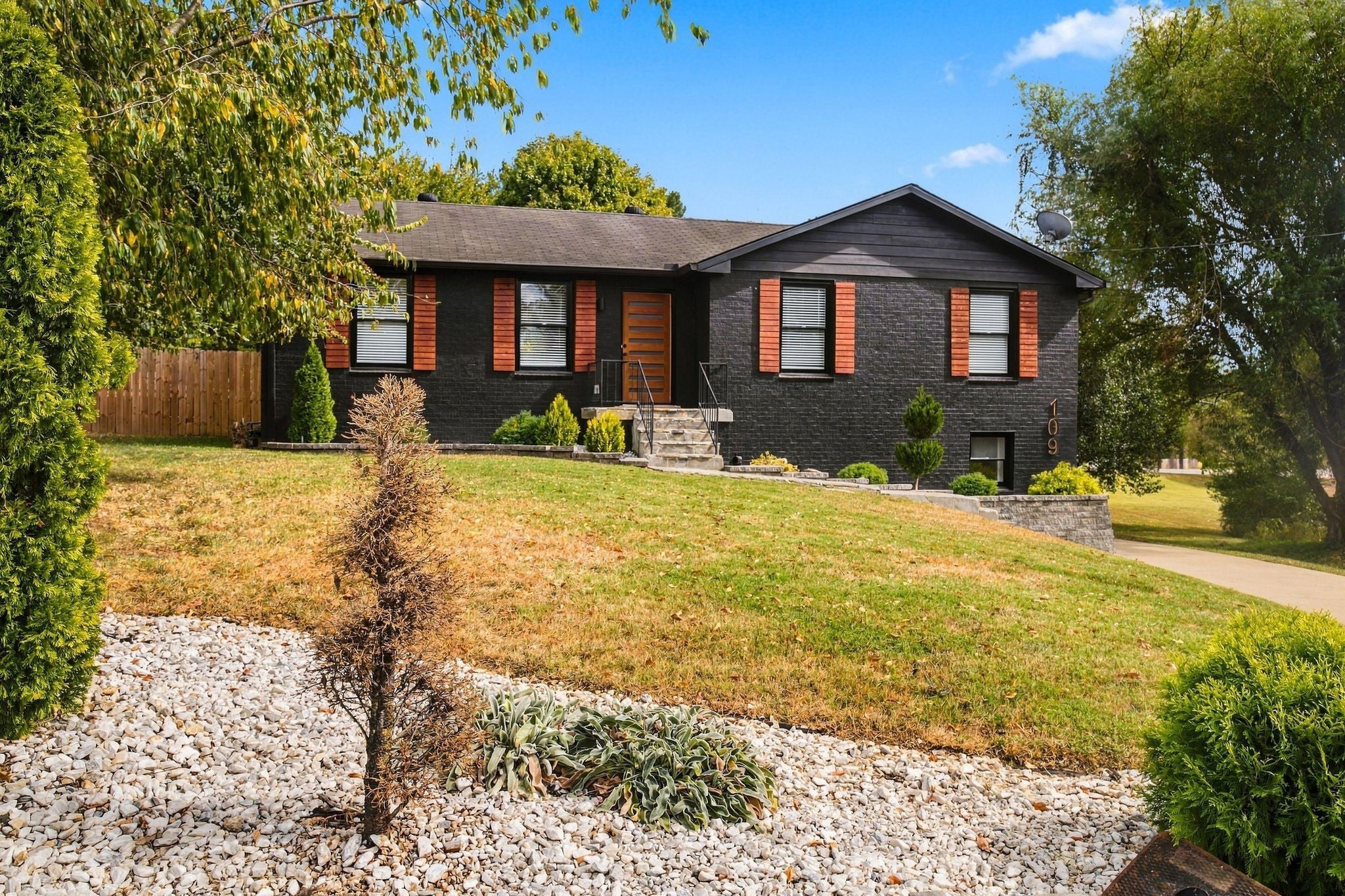 109 Redondo Ct S