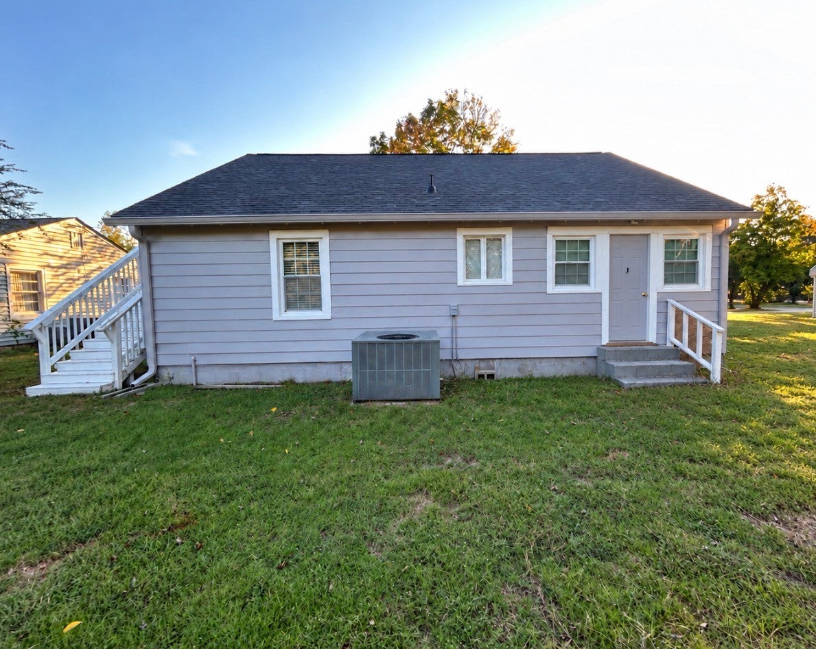 633 Eastview Cir