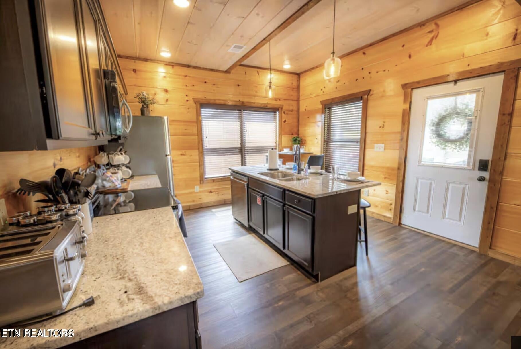 855 Osprey Way