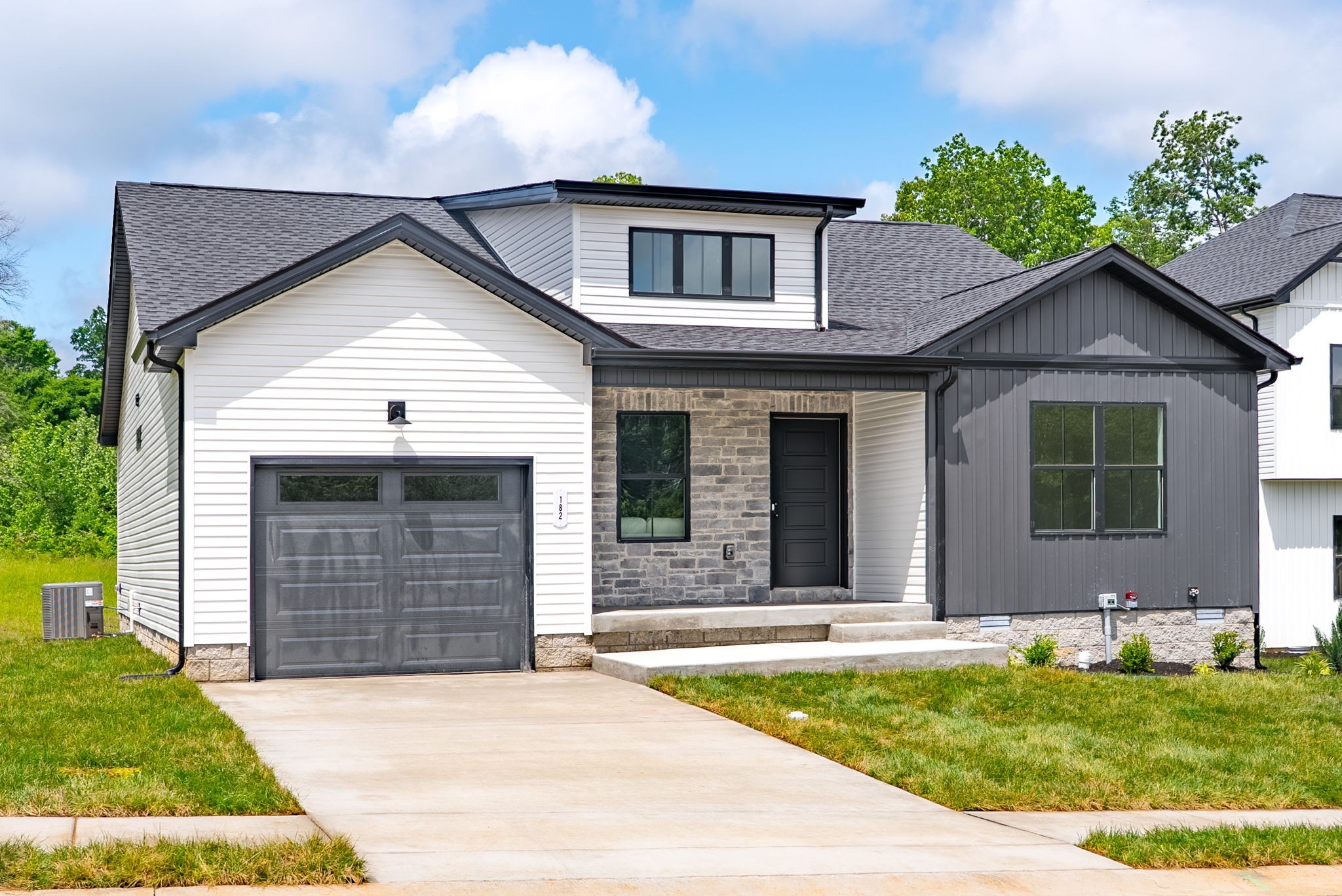 201 Dewberry Ct