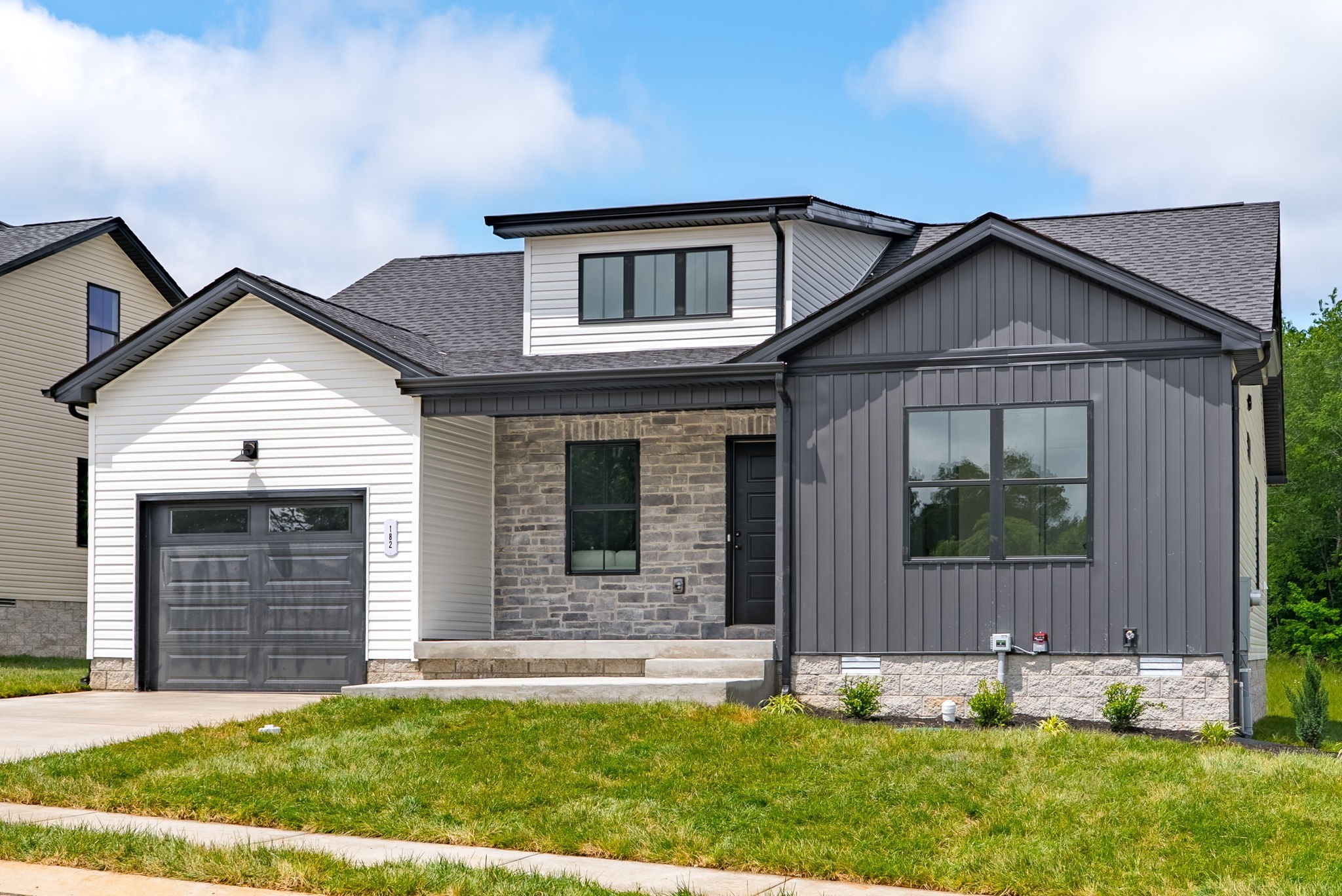201 Dewberry Ct