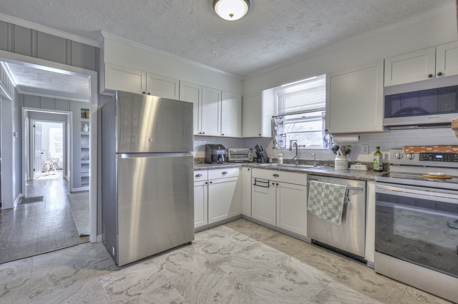147 Hillview Hts