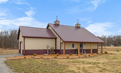 2692 Heads Church Rd Cedar Hill TN 37032