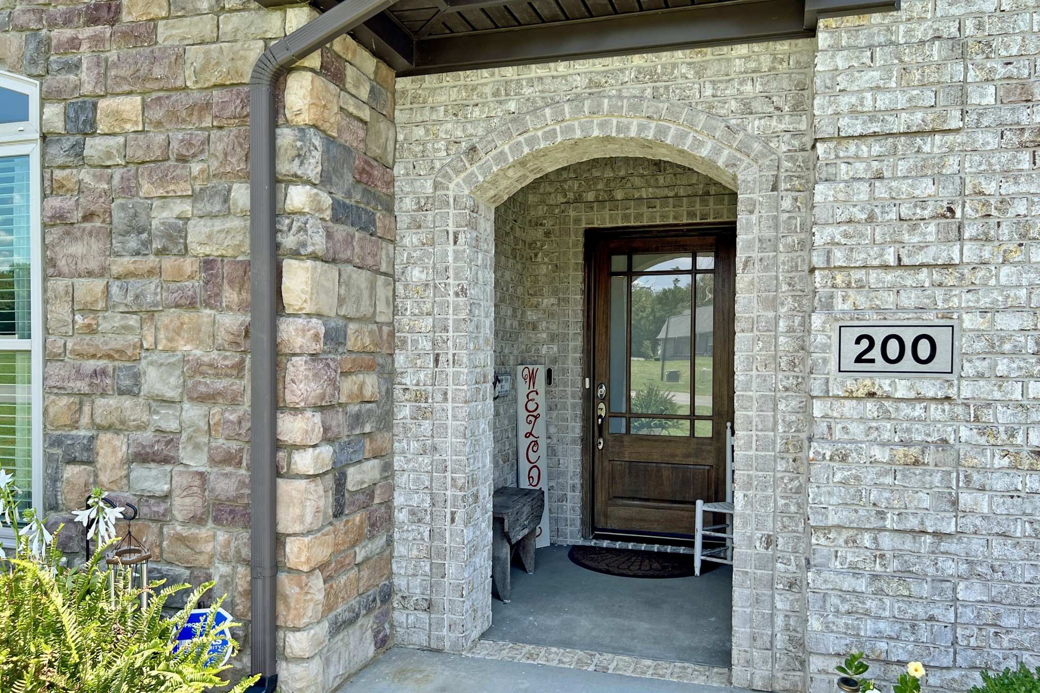 200 Poplar St