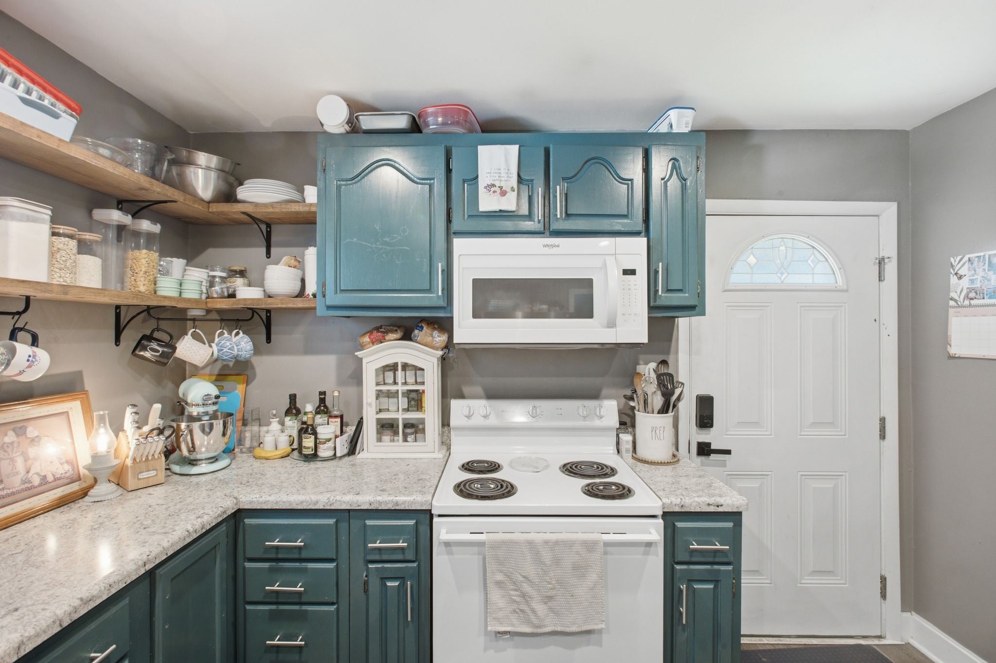 2103 Hillwood Dr