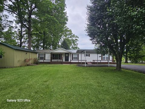 46 Lakeshore Dr Beechgrove TN 37018
