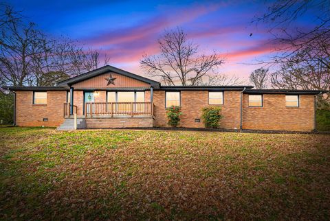 509 Rosewood Dr Clarksville TN 37043