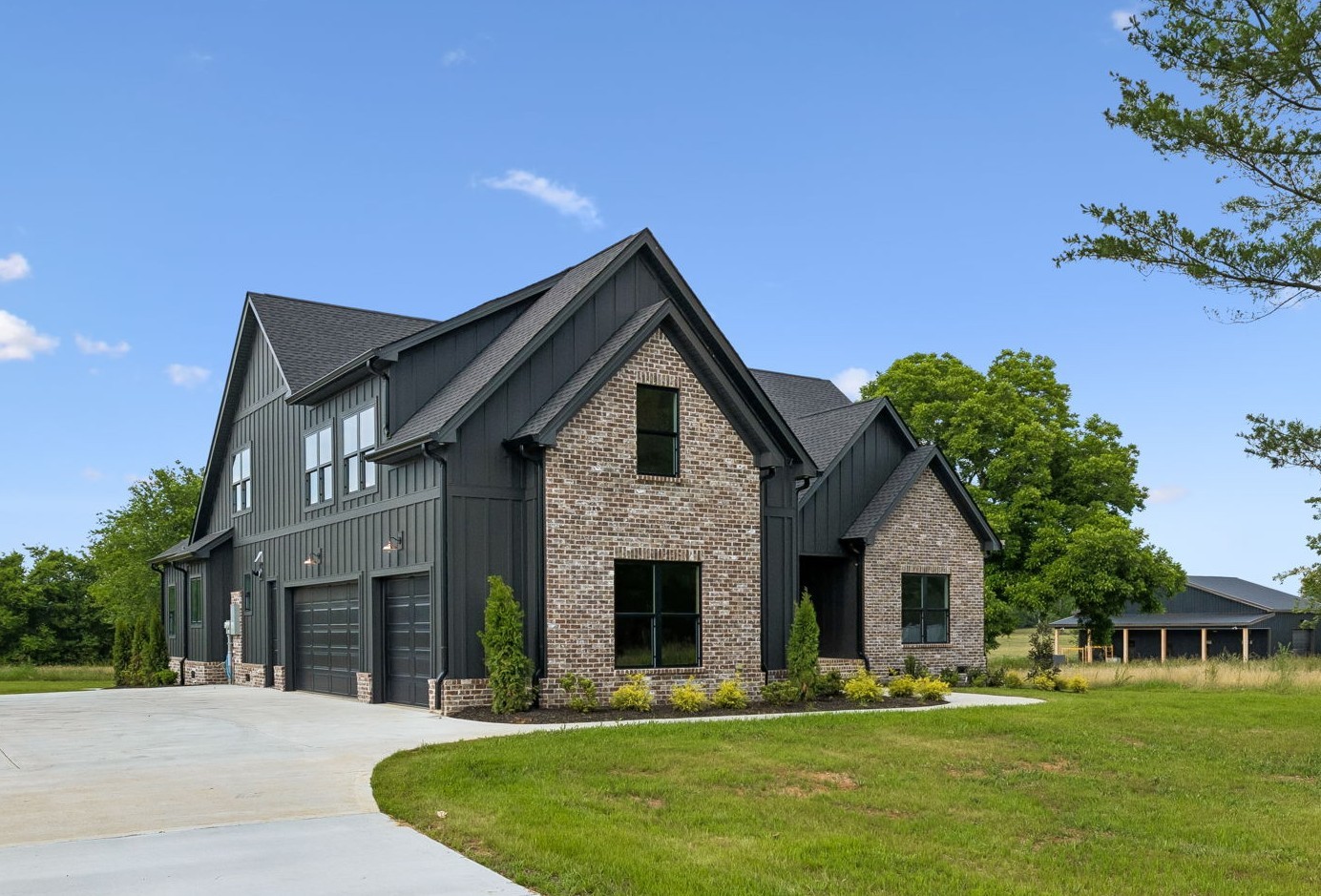 2418 River Rd