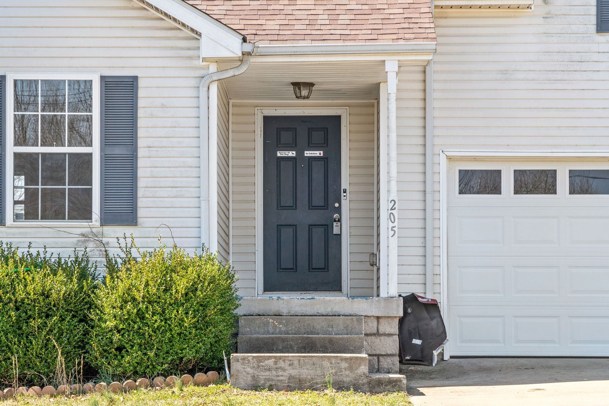 205 Grant Ave