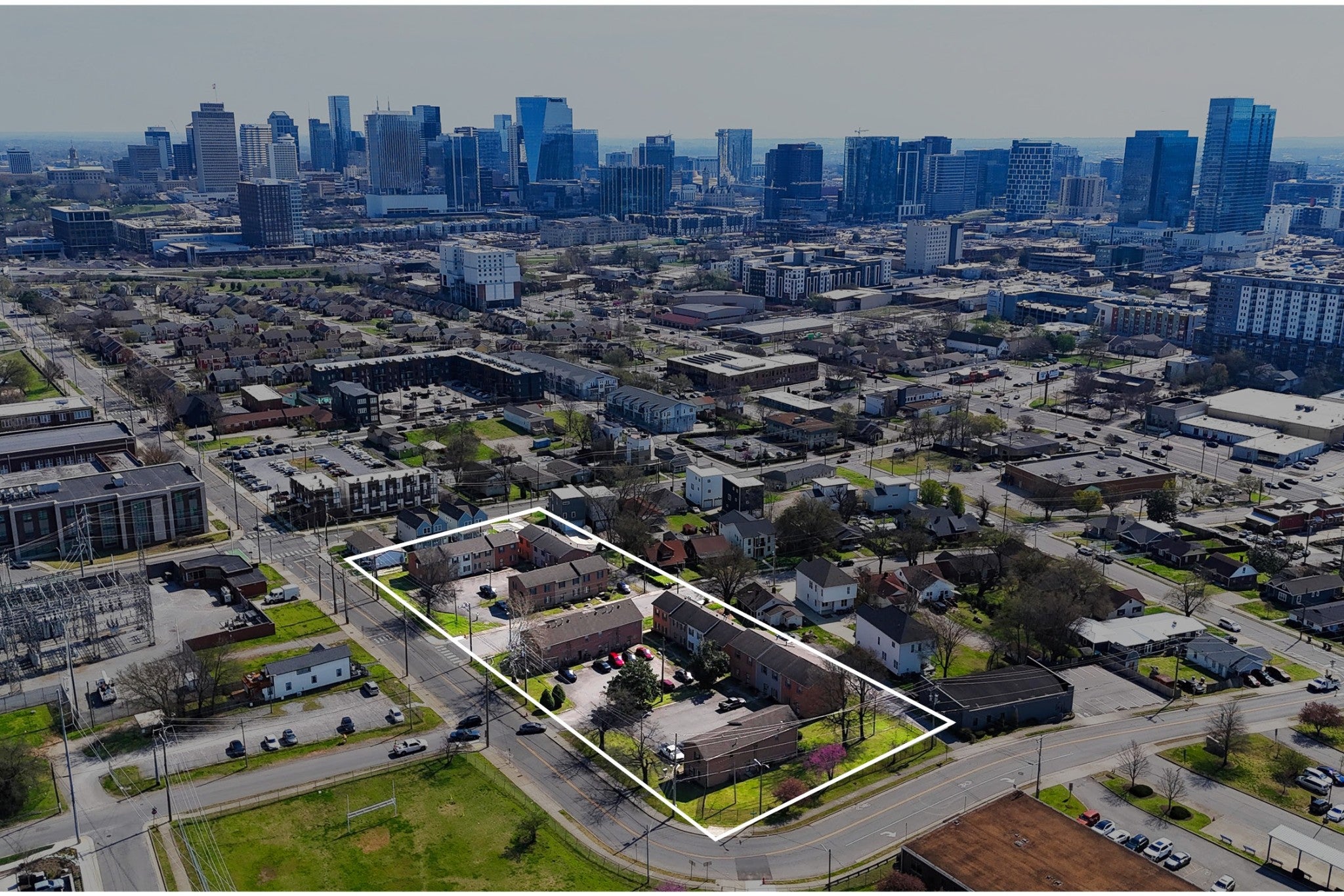 listing at 516 19th Ave N, Nashville